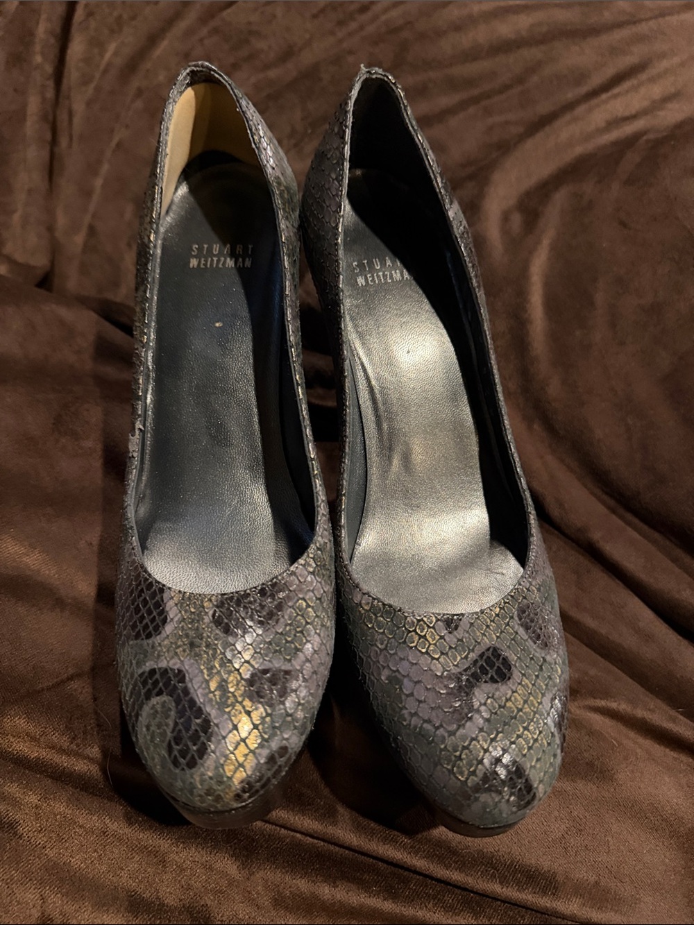 Stuart Weitzman Black and Gray Snake-Print Pumps